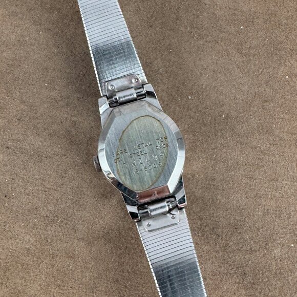 Vintage Sleek Thin Seiko Spaghetti Watch Silver Stainless Steel Back main image 9